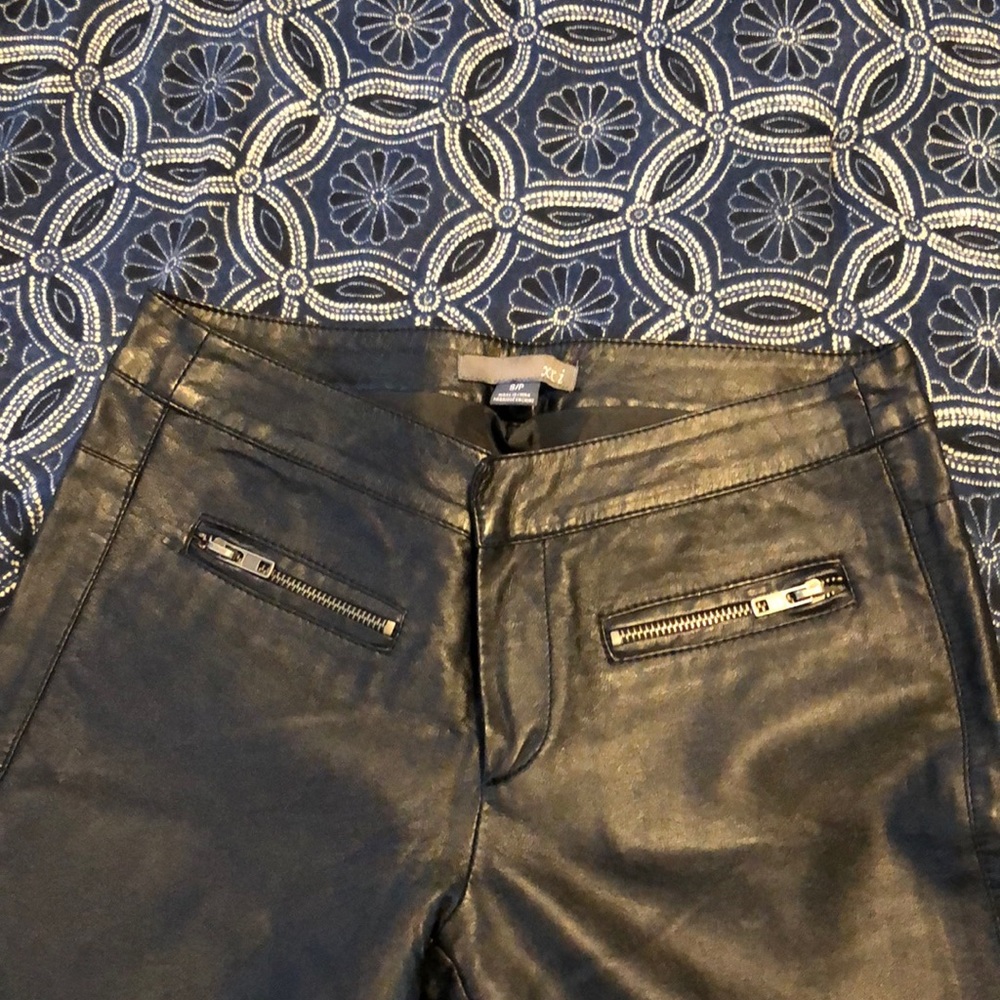 Awesome like new Faux leather Moto slim pants